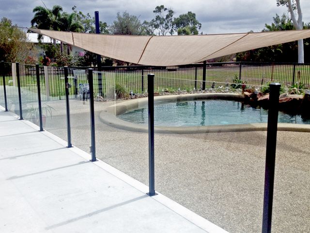 glass-pool-fencing-35