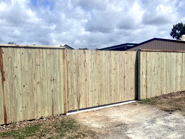 timber-fencing-22