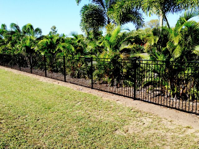 aluminium-pool-fencing-17