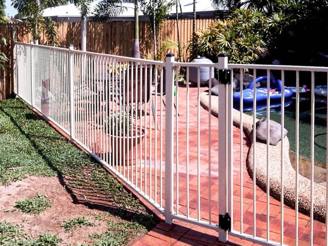 aluminium-pool-fencing-15